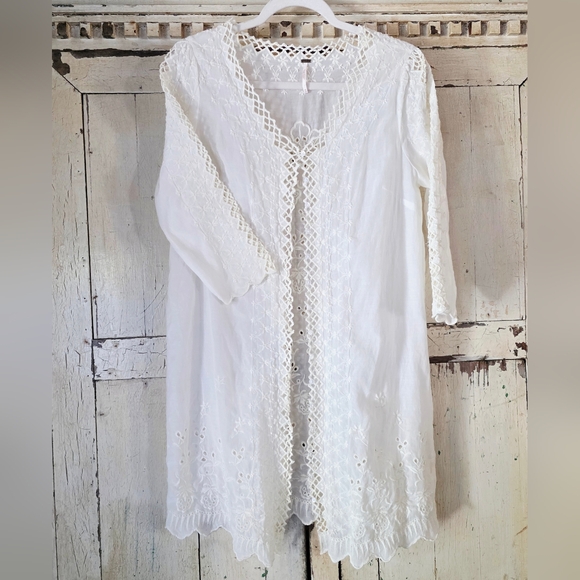 Free People Tops - Free People Off-White Lace Tunic